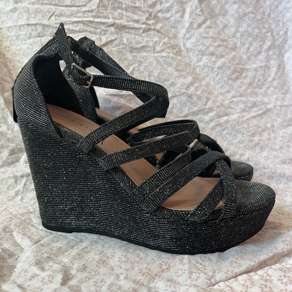Torrid Strappy Platform Wedge - Picture 5 of 5
